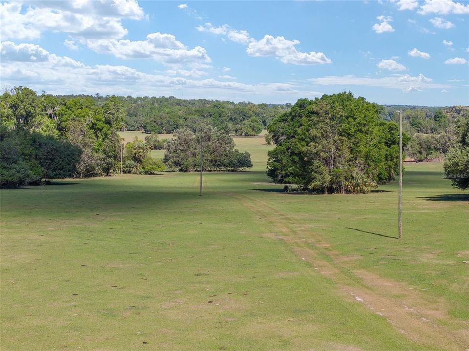 待售: $8,468,880 (293.28 acres)