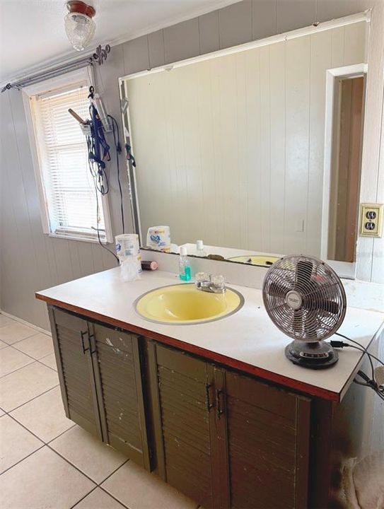 Activo con contrato: $145,000 (2 camas, 1 baños, 945 Pies cuadrados)