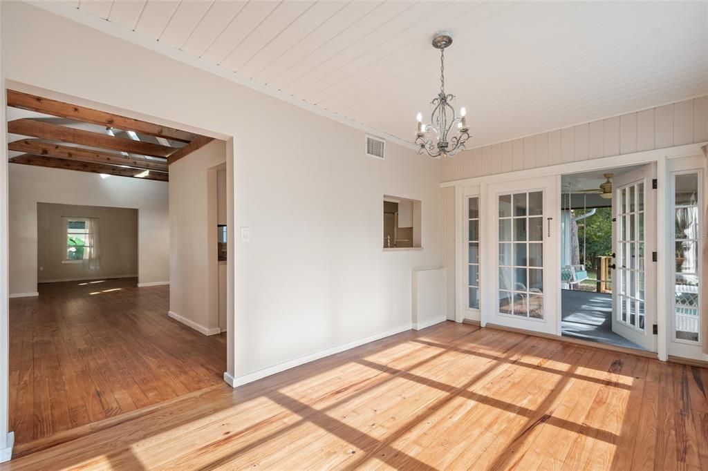 Active With Contract: $792,500 (3 beds, 2 baths, 1664 Square Feet)