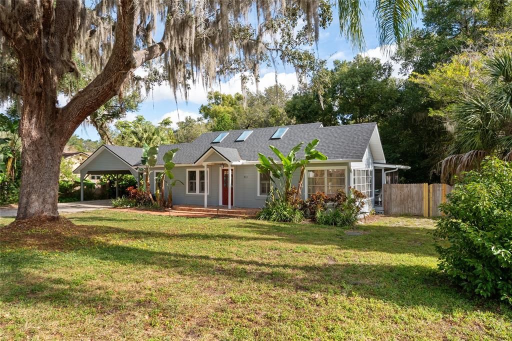 Active With Contract: $792,500 (3 beds, 2 baths, 1664 Square Feet)