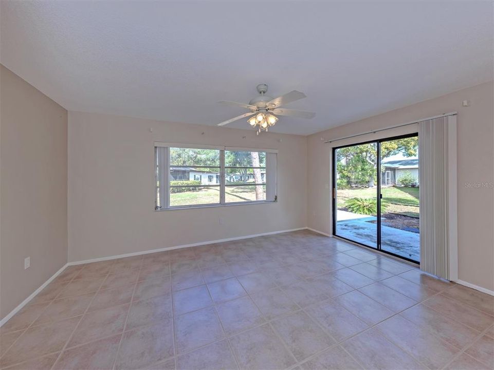 Activo con contrato: $164,900 (2 camas, 2 baños, 1345 Pies cuadrados)