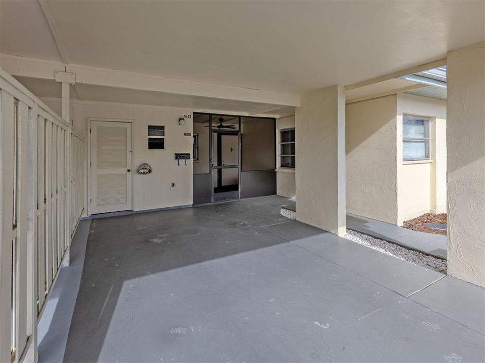 Activo con contrato: $164,900 (2 camas, 2 baños, 1345 Pies cuadrados)