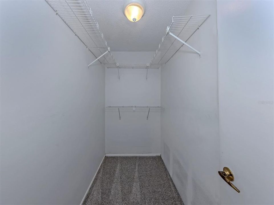 Activo con contrato: $164,900 (2 camas, 2 baños, 1345 Pies cuadrados)