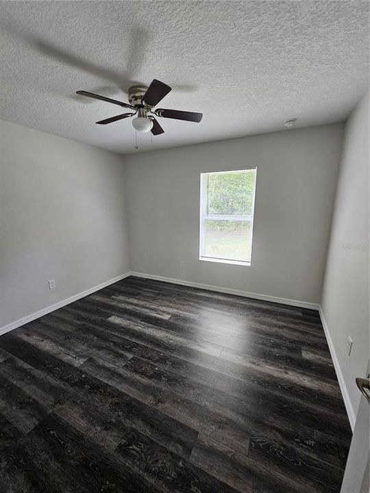 Activo con contrato: $244,900 (3 camas, 2 baños, 1300 Pies cuadrados)