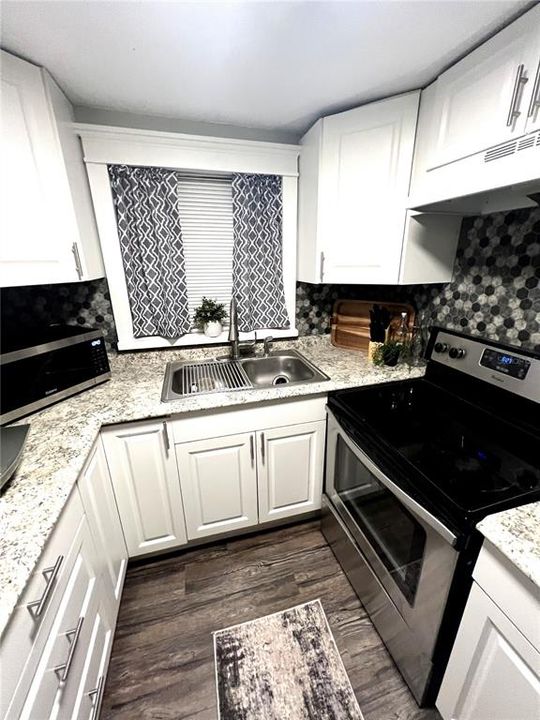 For Sale: $475,000 (5 beds, 0 baths, 1788 Square Feet)