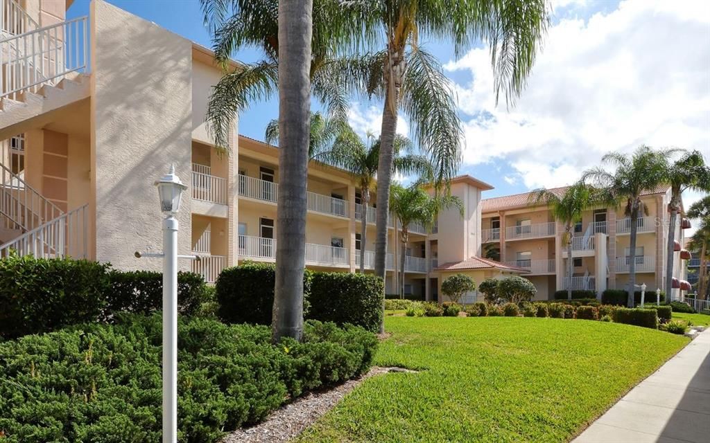 En Venta: $255,000 (2 camas, 2 baños, 1106 Pies cuadrados)