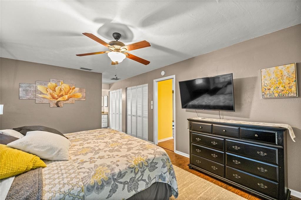 Activo con contrato: $350,900 (3 camas, 2 baños, 2298 Pies cuadrados)
