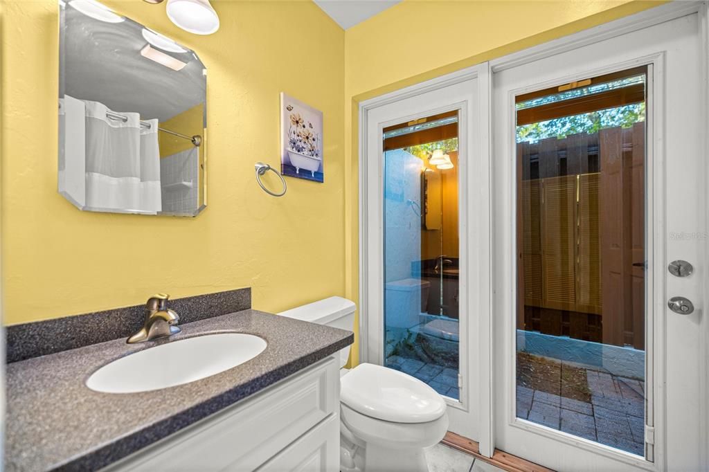 Activo con contrato: $350,900 (3 camas, 2 baños, 2298 Pies cuadrados)