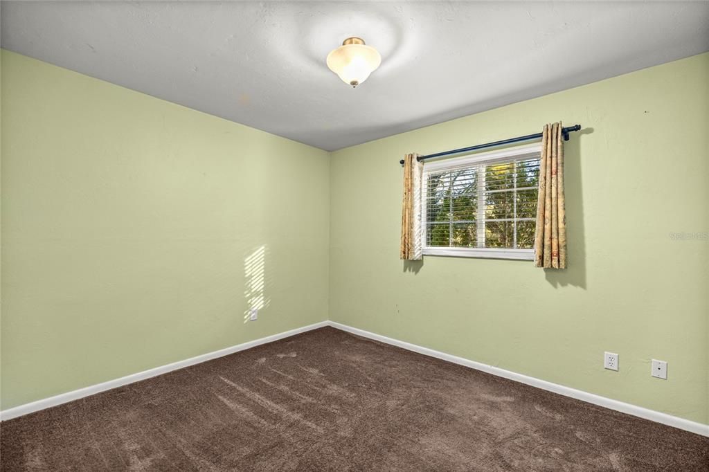 Activo con contrato: $350,900 (3 camas, 2 baños, 2298 Pies cuadrados)