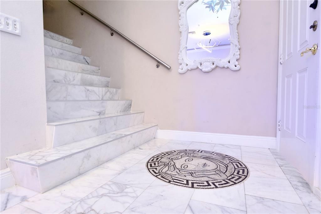 Activo con contrato: $4,400 (3 camas, 2 baños, 1700 Pies cuadrados)