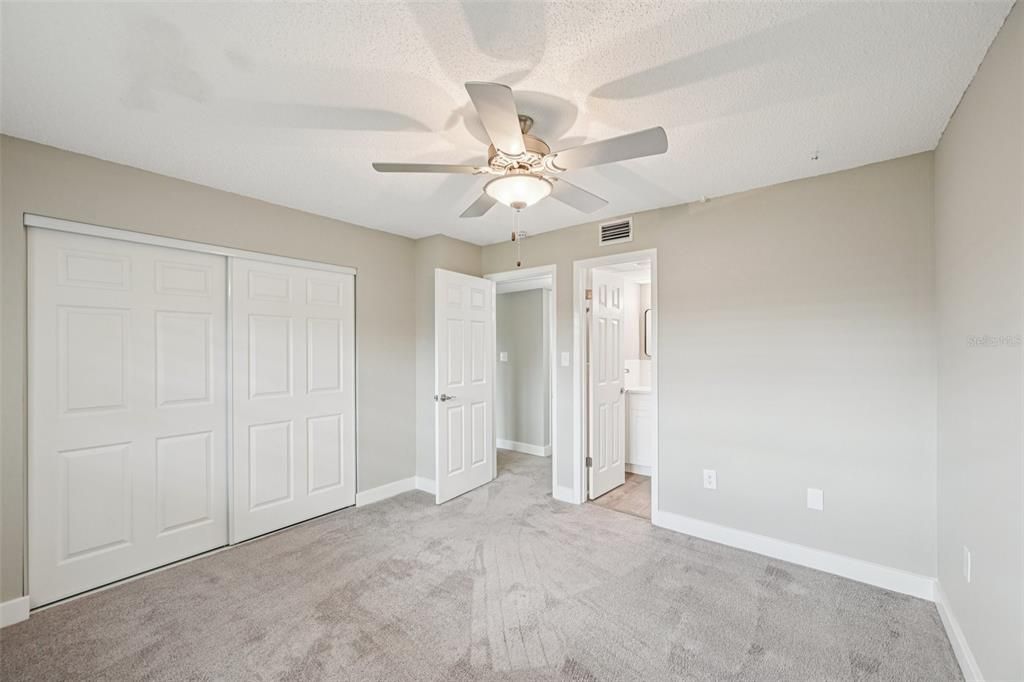 En Venta: $149,000 (2 camas, 1 baños, 925 Pies cuadrados)