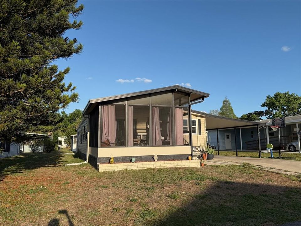 Active With Contract: $168,000 (2 beds, 2 baths, 1248 Square Feet)