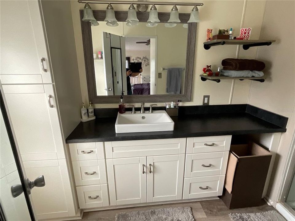 Active With Contract: $168,000 (2 beds, 2 baths, 1248 Square Feet)