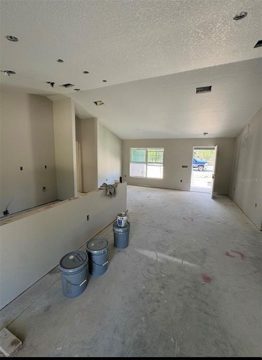 Active With Contract: $399,900 (4 beds, 2 baths, 1991 Square Feet)