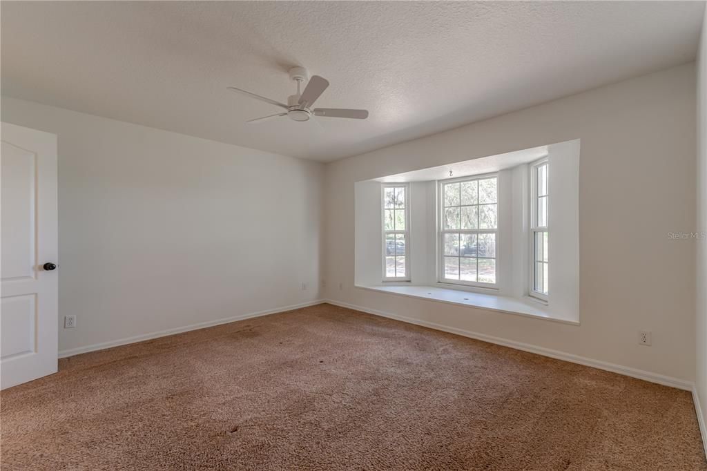 For Sale: $575,000 (3 beds, 2 baths, 1488 Square Feet)