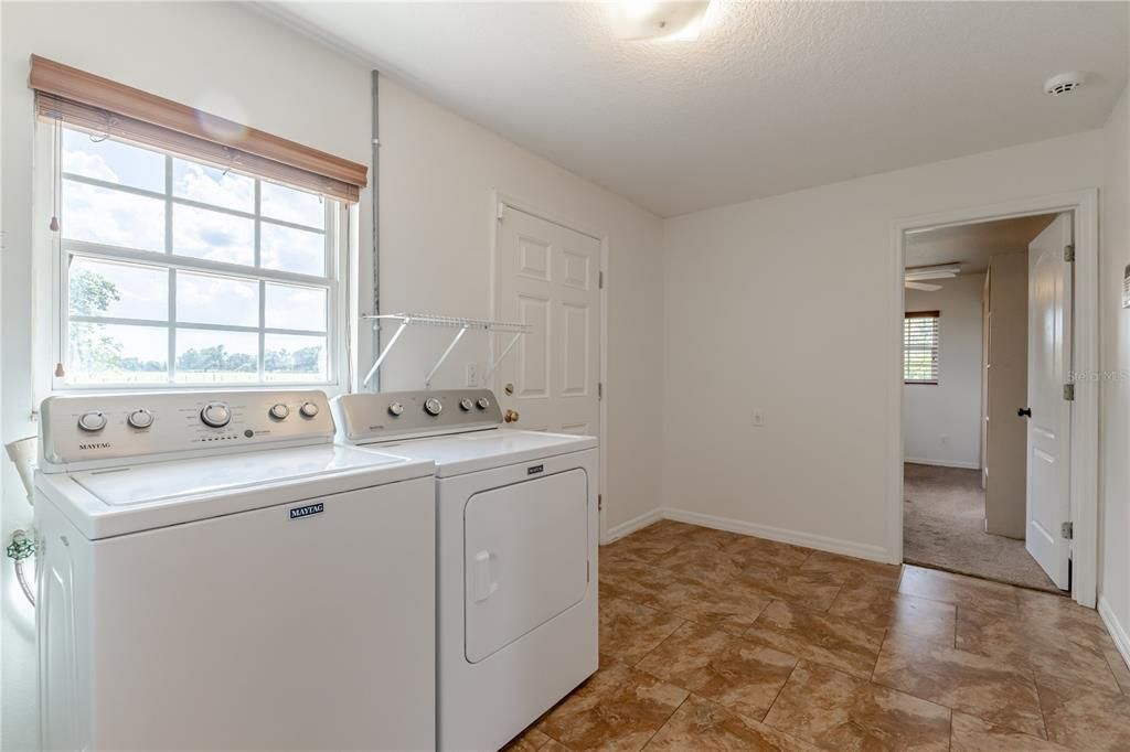 For Sale: $575,000 (3 beds, 2 baths, 1488 Square Feet)