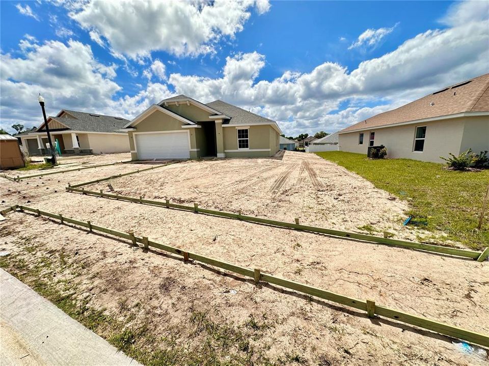 For Sale: $283,150 (4 beds, 2 baths, 1635 Square Feet)