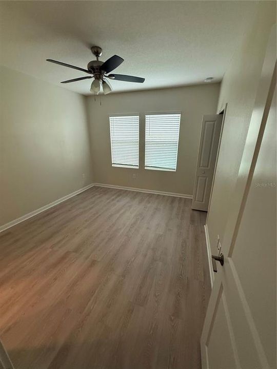 Activo con contrato: $309,900 (3 camas, 2 baños, 1284 Pies cuadrados)