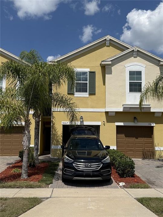 Activo con contrato: $309,900 (3 camas, 2 baños, 1284 Pies cuadrados)