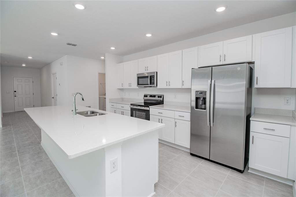 For Rent: $2,600 (4 beds, 3 baths, 2106 Square Feet)