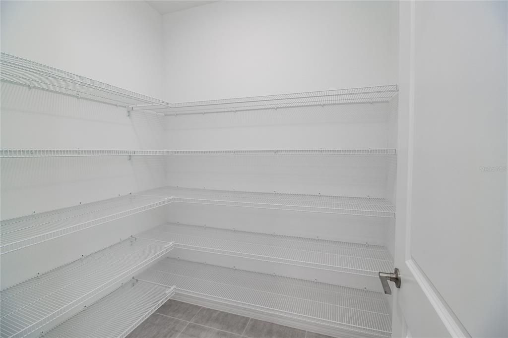 For Rent: $2,600 (4 beds, 3 baths, 2106 Square Feet)
