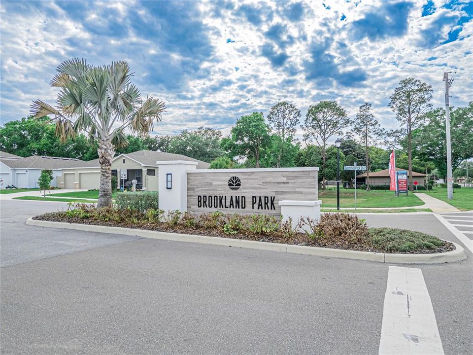 For Rent: $2,600 (4 beds, 3 baths, 2106 Square Feet)