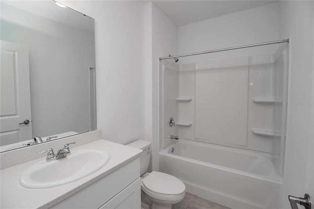 For Rent: $2,600 (4 beds, 3 baths, 2106 Square Feet)
