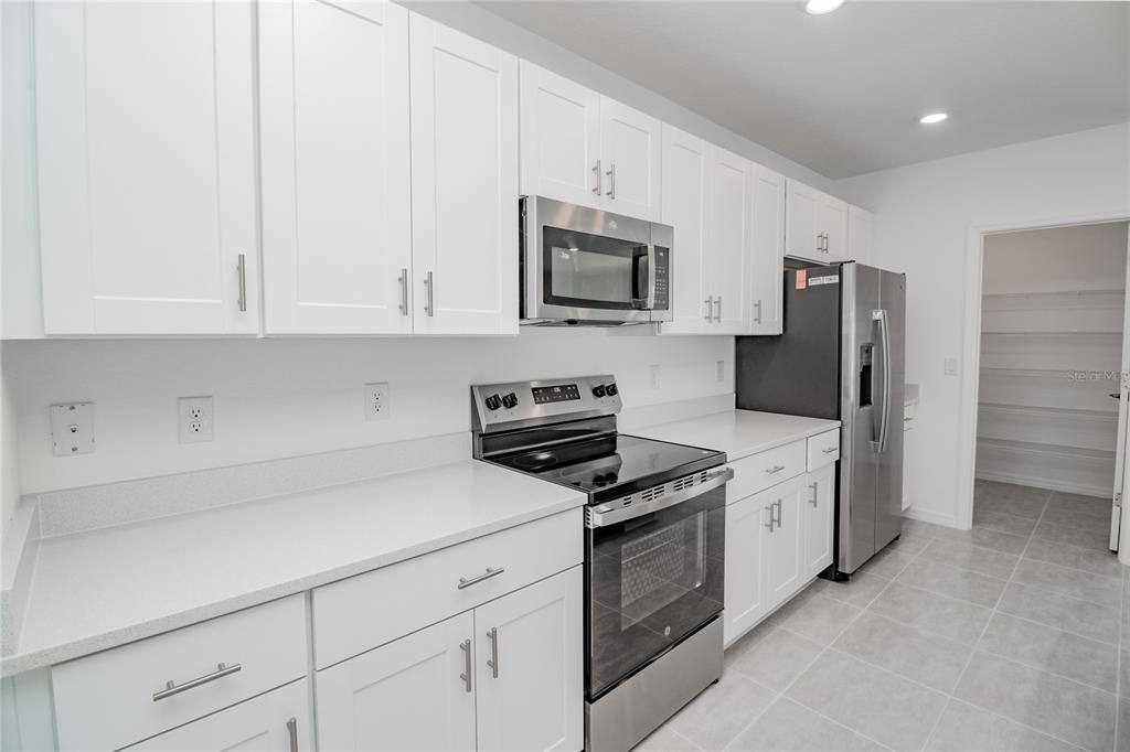 For Rent: $2,600 (4 beds, 3 baths, 2106 Square Feet)
