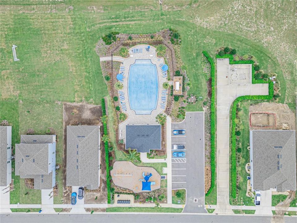 For Rent: $2,600 (4 beds, 3 baths, 2106 Square Feet)