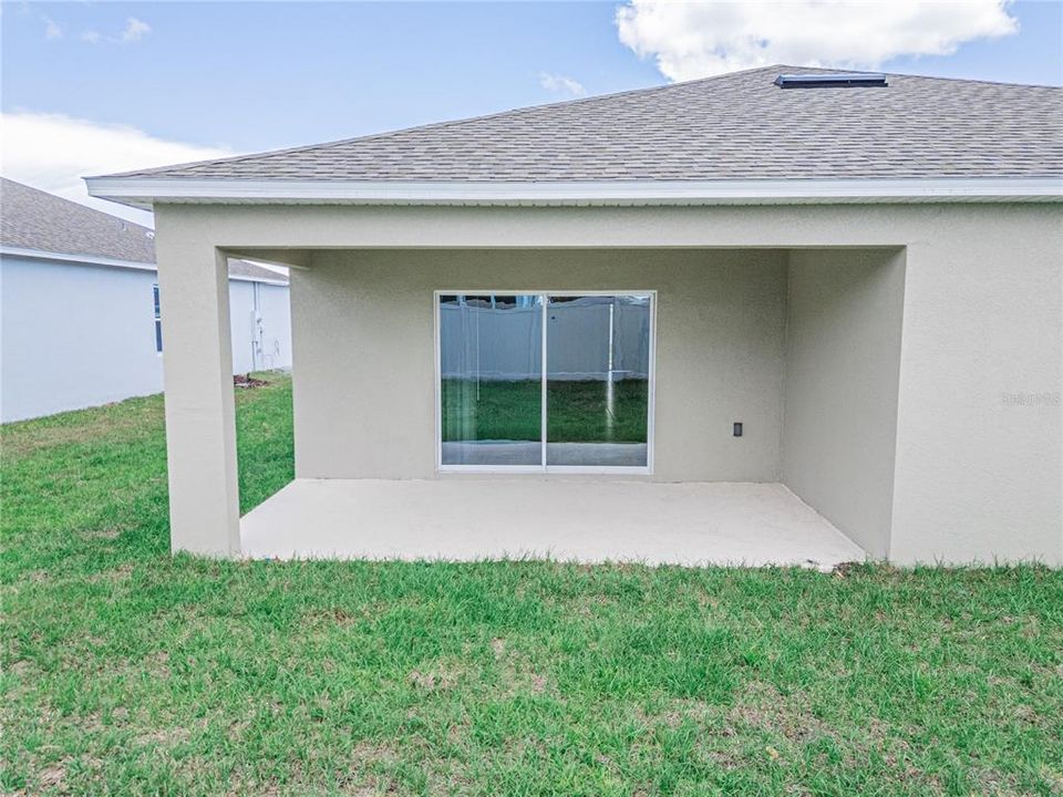 For Rent: $2,600 (4 beds, 3 baths, 2106 Square Feet)