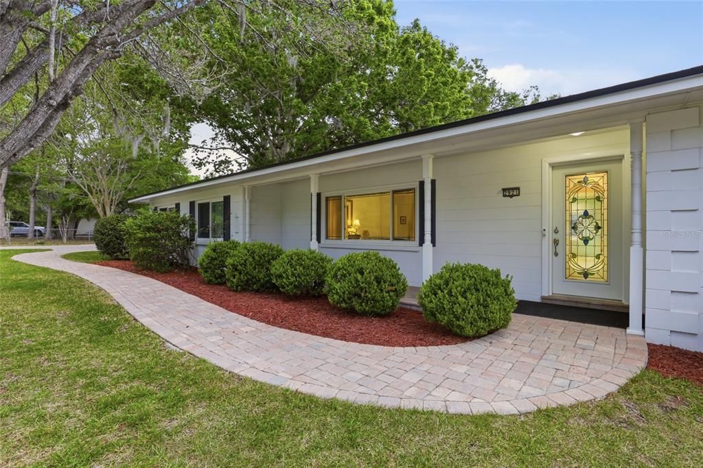 For Sale: $465,000 (3 beds, 2 baths, 1984 Square Feet)