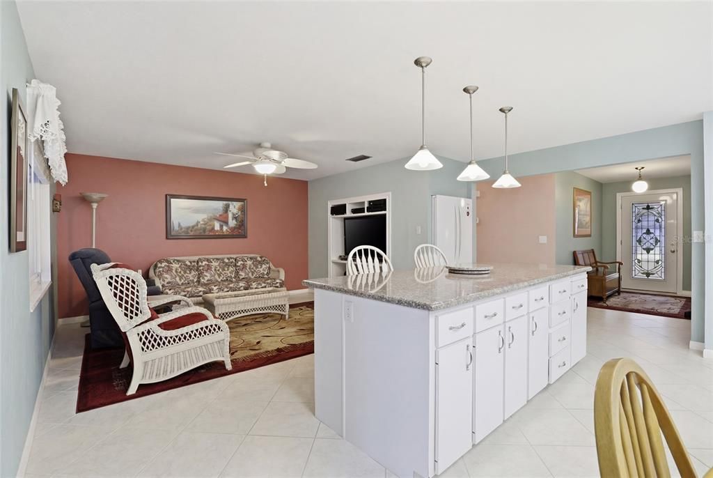 For Sale: $465,000 (3 beds, 2 baths, 1984 Square Feet)