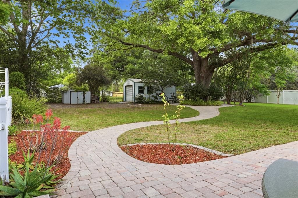 For Sale: $465,000 (3 beds, 2 baths, 1984 Square Feet)