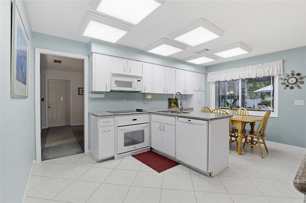 For Sale: $465,000 (3 beds, 2 baths, 1984 Square Feet)