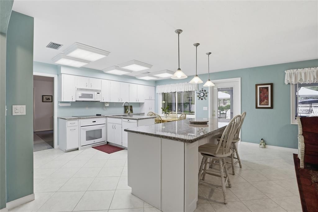 For Sale: $465,000 (3 beds, 2 baths, 1984 Square Feet)