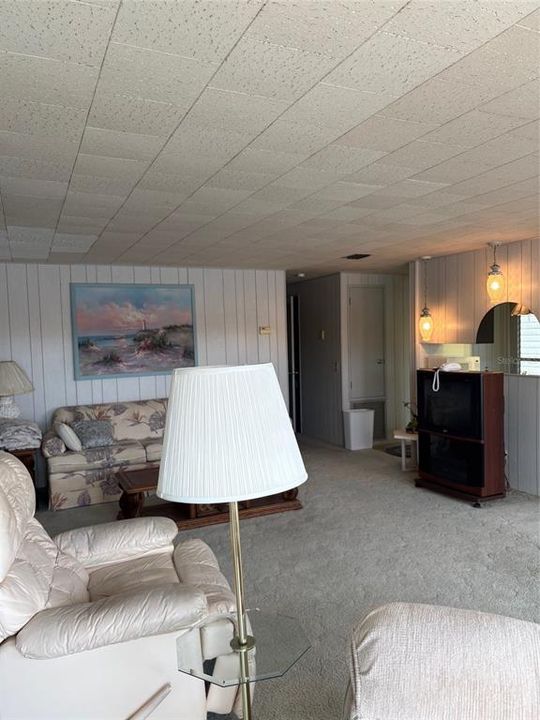 待售: $175,000 (2 贝兹, 2 浴室, 1080 平方英尺)