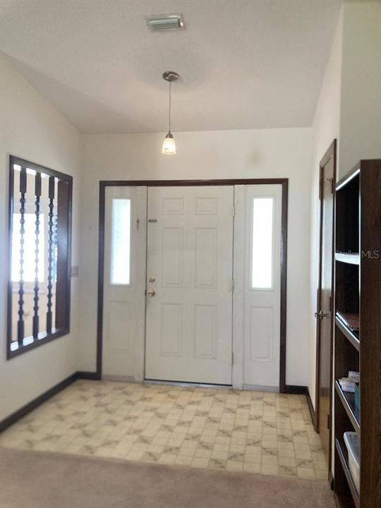 For Sale: $274,900 (3 beds, 2 baths, 1731 Square Feet)