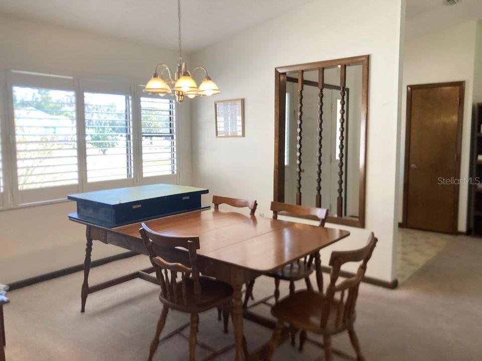 For Sale: $274,900 (3 beds, 2 baths, 1731 Square Feet)