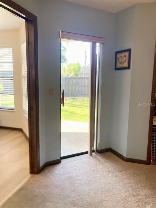 For Sale: $274,900 (3 beds, 2 baths, 1731 Square Feet)