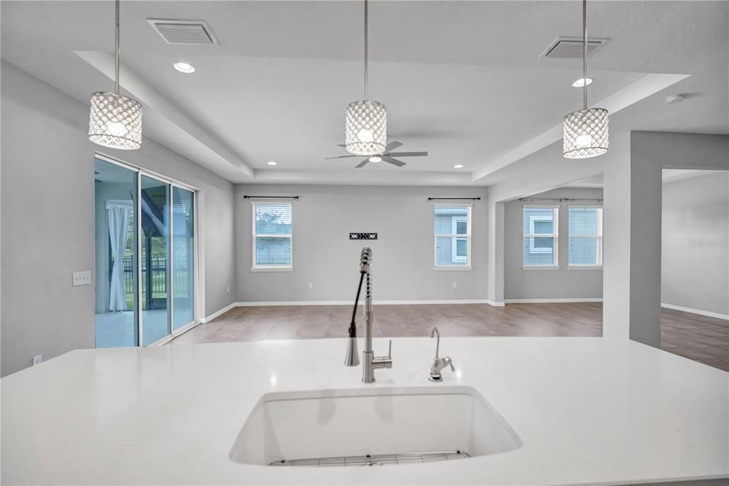 Active With Contract: $550,000 (4 beds, 3 baths, 2840 Square Feet)