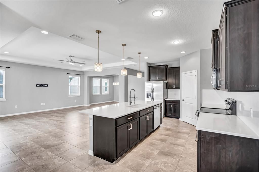 Active With Contract: $550,000 (4 beds, 3 baths, 2840 Square Feet)