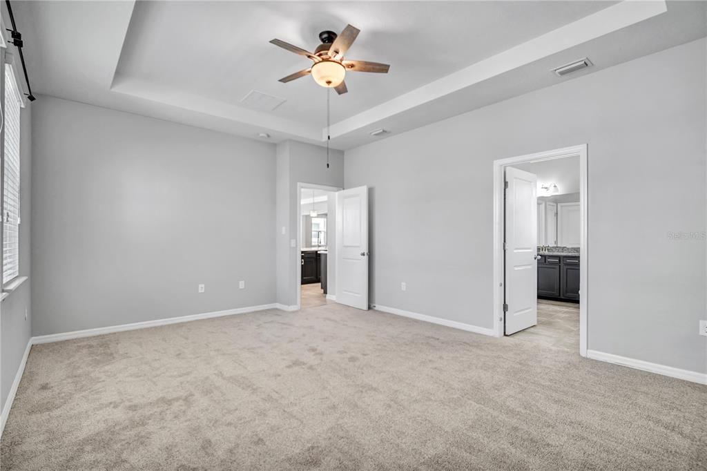 Active With Contract: $550,000 (4 beds, 3 baths, 2840 Square Feet)
