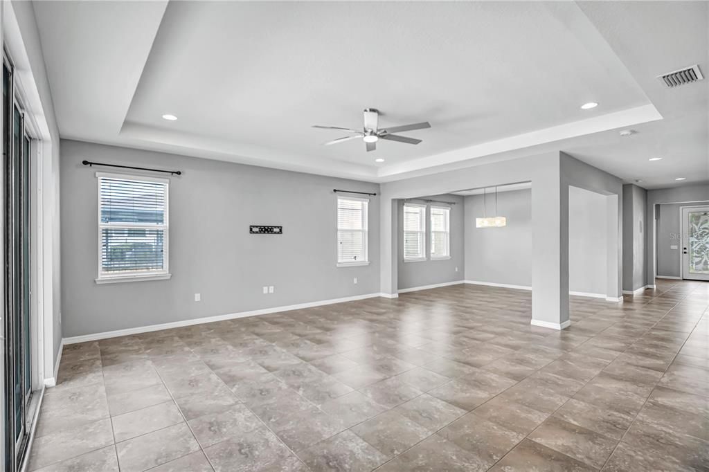 Active With Contract: $550,000 (4 beds, 3 baths, 2840 Square Feet)