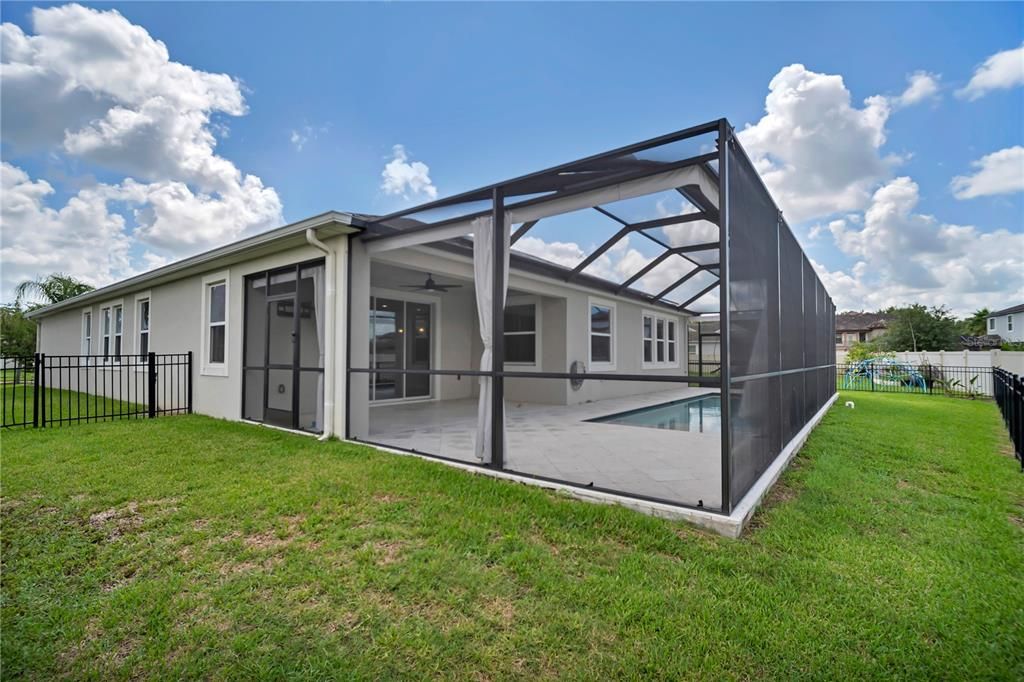 Active With Contract: $550,000 (4 beds, 3 baths, 2840 Square Feet)