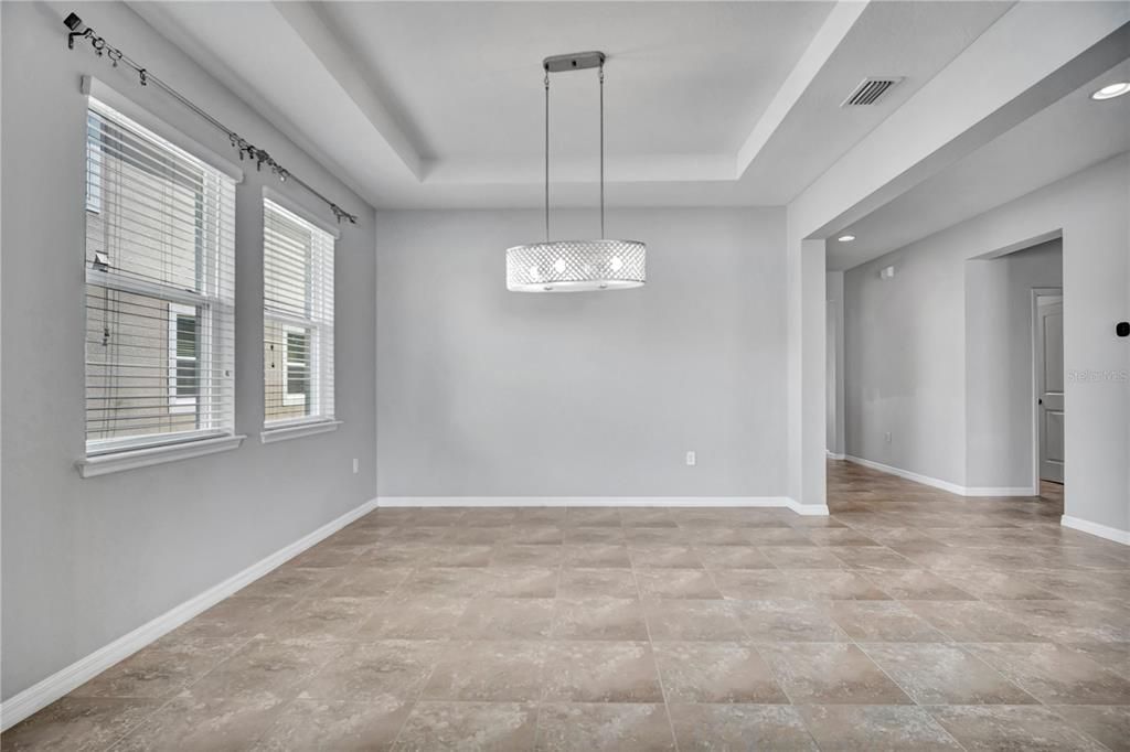 Active With Contract: $550,000 (4 beds, 3 baths, 2840 Square Feet)
