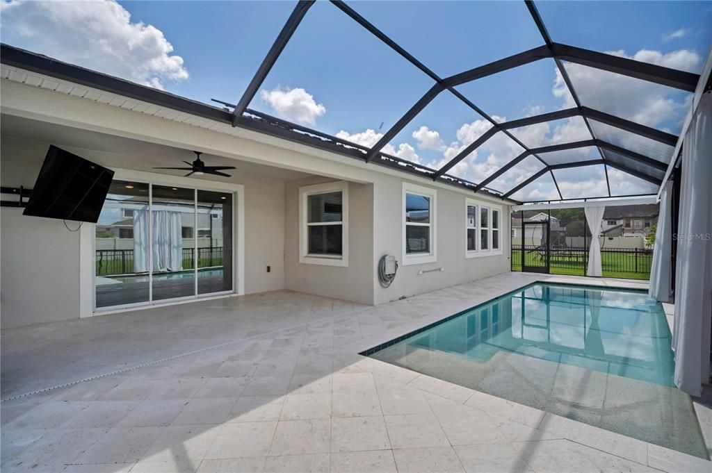 Active With Contract: $550,000 (4 beds, 3 baths, 2840 Square Feet)