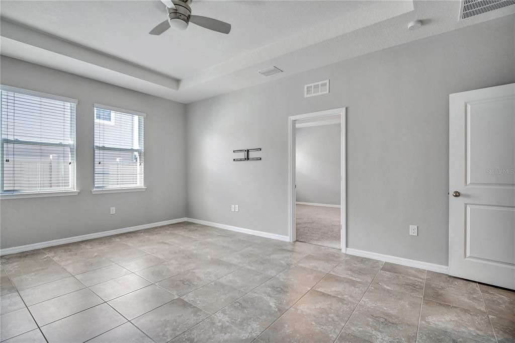 Active With Contract: $550,000 (4 beds, 3 baths, 2840 Square Feet)