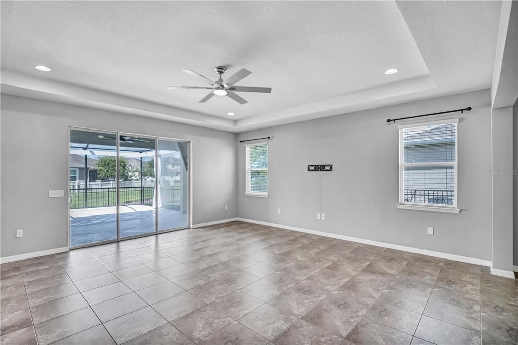Active With Contract: $550,000 (4 beds, 3 baths, 2840 Square Feet)