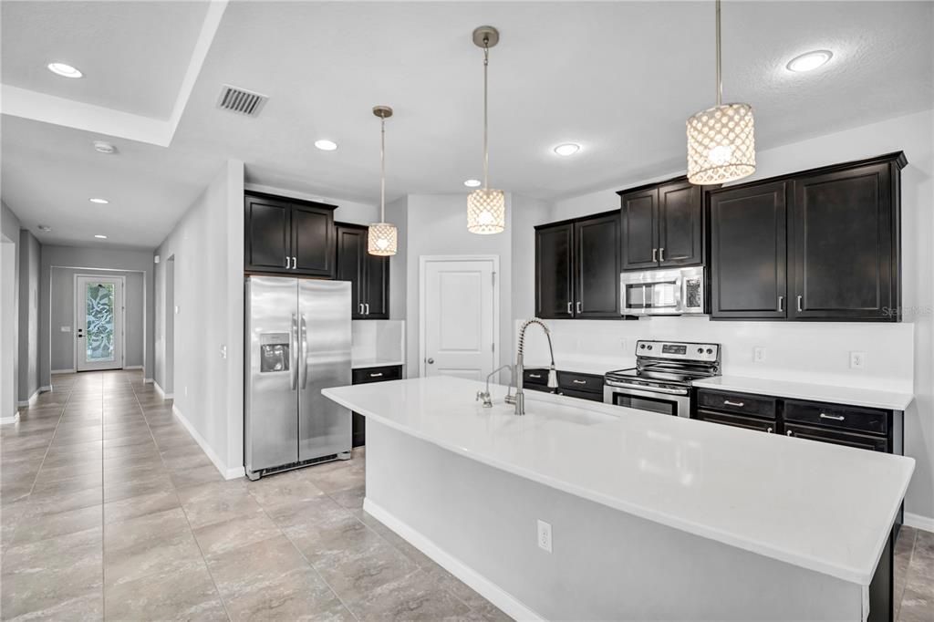 Active With Contract: $550,000 (4 beds, 3 baths, 2840 Square Feet)