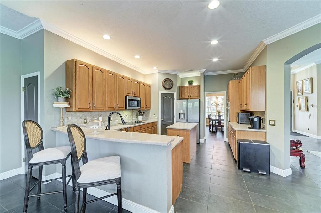 En Venta: $1,015,000 (5 camas, 3 baños, 3556 Pies cuadrados)